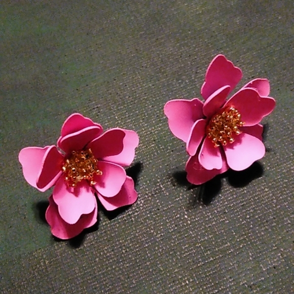 Pink Flower Blossom Earrings 3D Blooms Layered Petals Floral Pretty Flowers Post - Picture 6 of 6